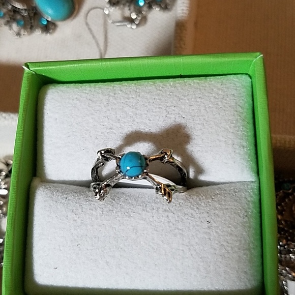 Antique Silver Faux Ring Turquoise Adjustable - Picture 1 of 1